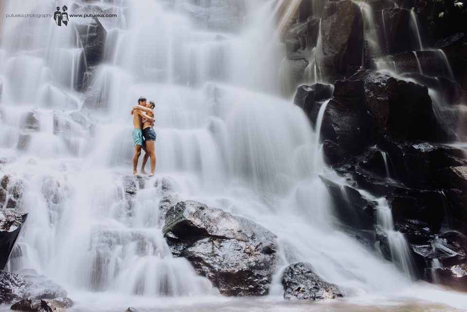Waterfall fever on pre wedding photography