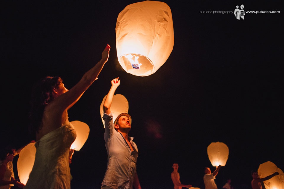 Camille and Perrick fly their flying lantern