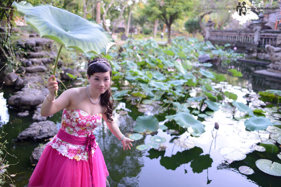 Ivy take some shoots in front of Bali Lotus pond