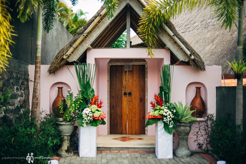 Front door of Hacienda villa no 5, the place of Ayu and Hakim conduct their wedding in bali