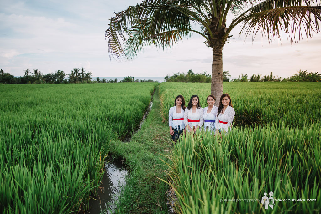 First experience being stand together in rice fields